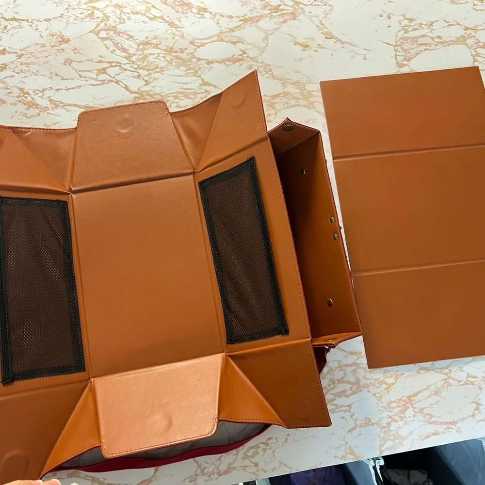 Leather Splay Tray Organizer in Brown and Green